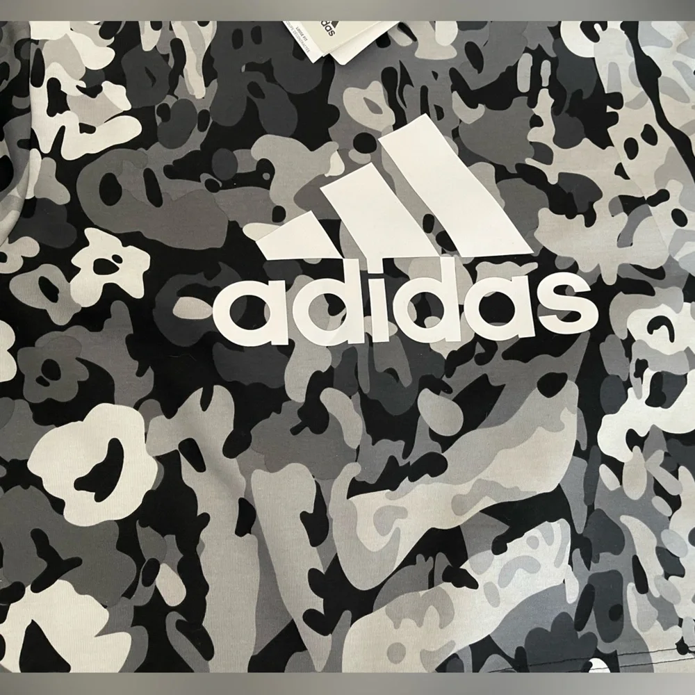 Adidas Black and Grey Camo Sweatshirt. Size Large - Picture 6 of 8